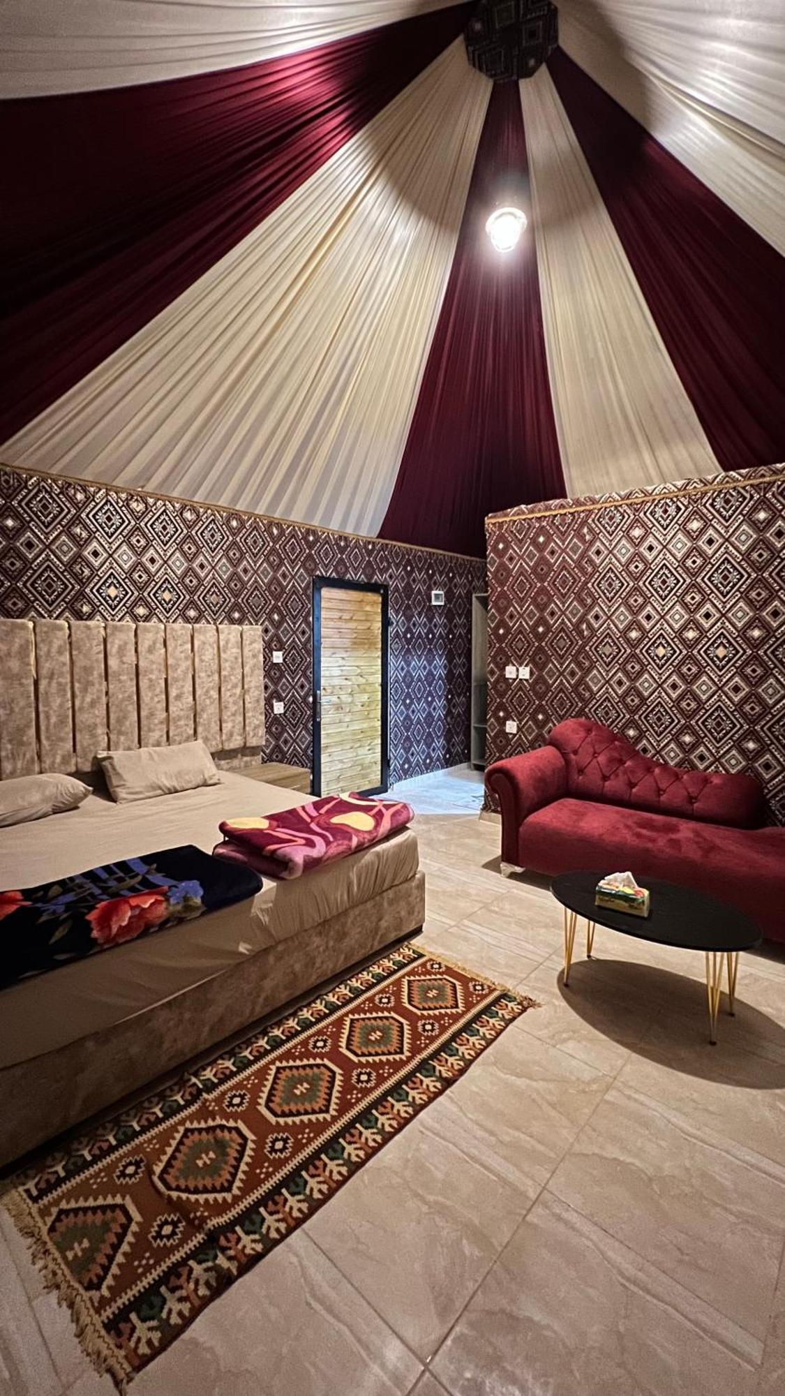 Rum Joharh Luxury Camp Wadi Rum Buitenkant foto