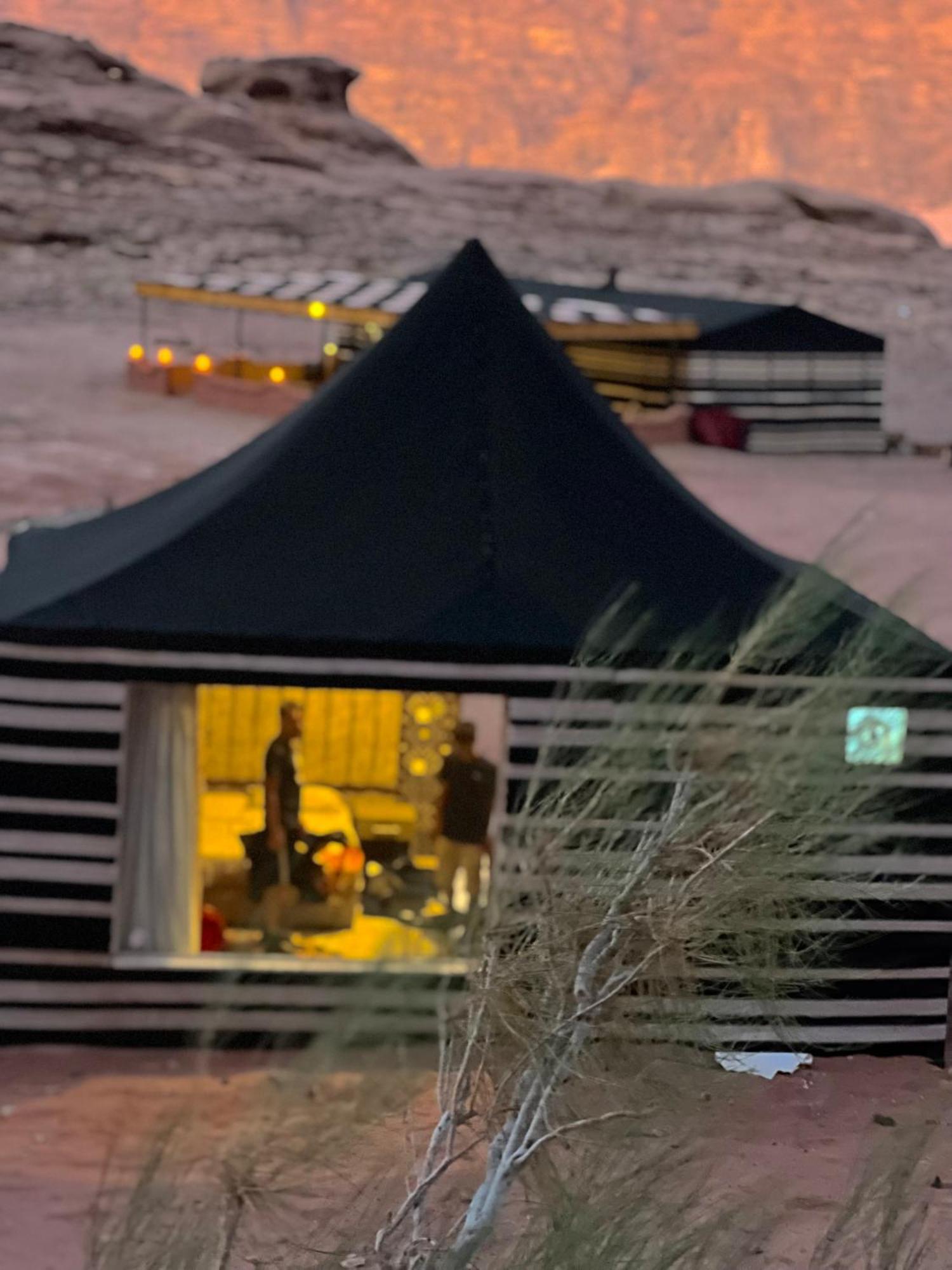 Rum Joharh Luxury Camp Wadi Rum Buitenkant foto