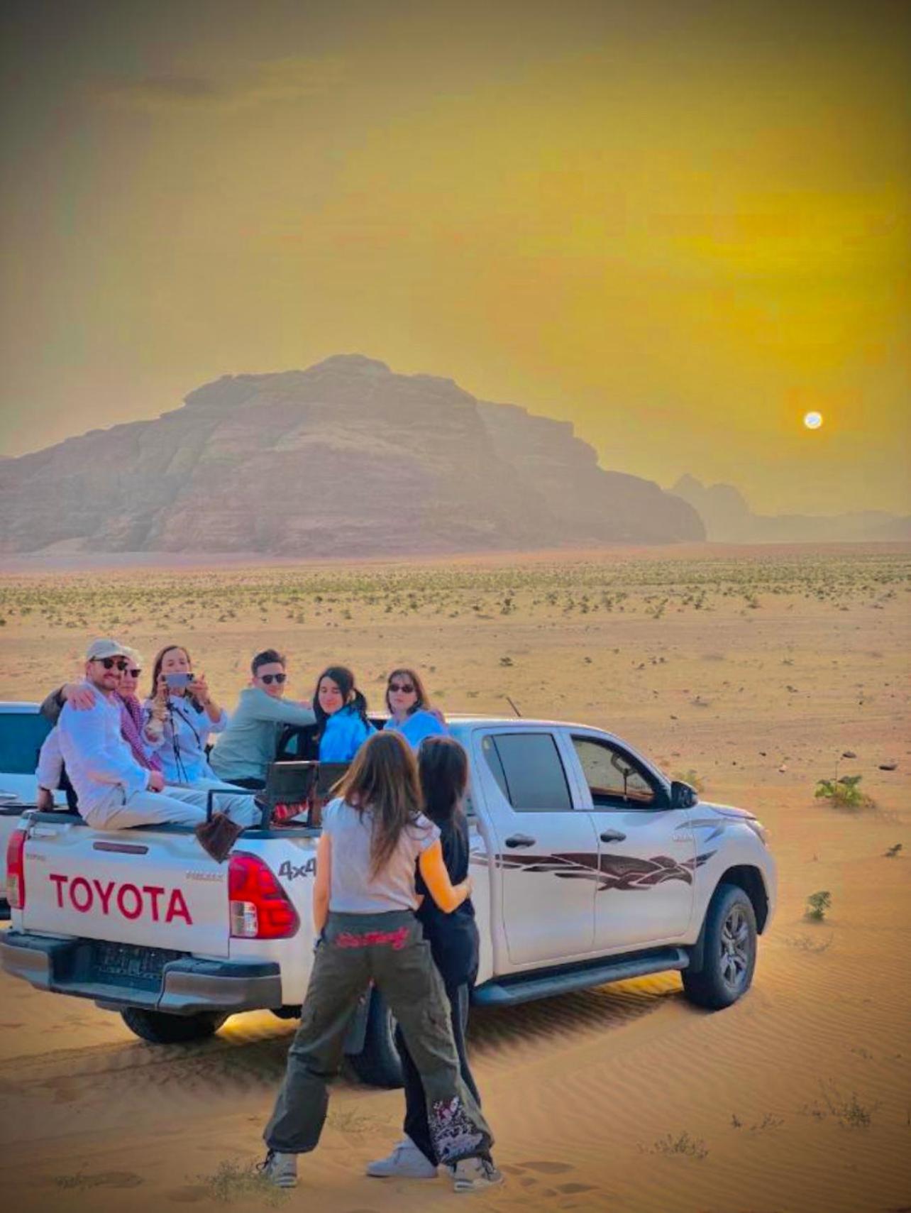 Rum Joharh Luxury Camp Wadi Rum Buitenkant foto